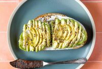 Creamy Avocado Lime Tartine Recipe for Fresh Breakfast