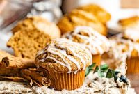 Gingerbread Muffins with Molasses Glaze: Cozy Holiday Treats