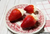Keto Cheesecake-Stuffed Strawberries Recipe