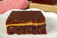 Amish-Style Reese’s Peanut Butter Bars Recipe for Dessert