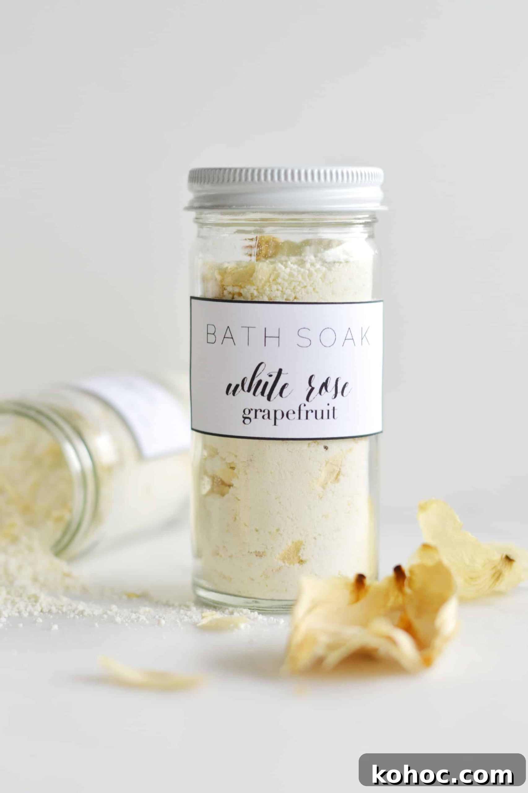 White Rose Petal & Grapefruit Bath Soak Recipe + Free Printable 2 White rose petal and grapefruit bath soak