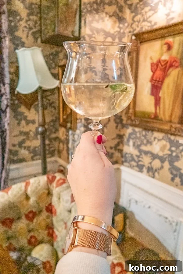 Essential London Restaurants Mr. Foggs Gin Parlor 2 Essential London Restaurants Mr. Foggs Gin Parlor 2