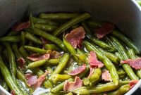 Southern-Style Skinny Green Beans with Garlic and Bacon
