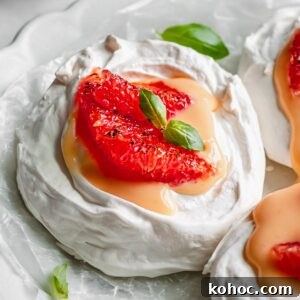 Mini pavlova nest with grapefruit curd