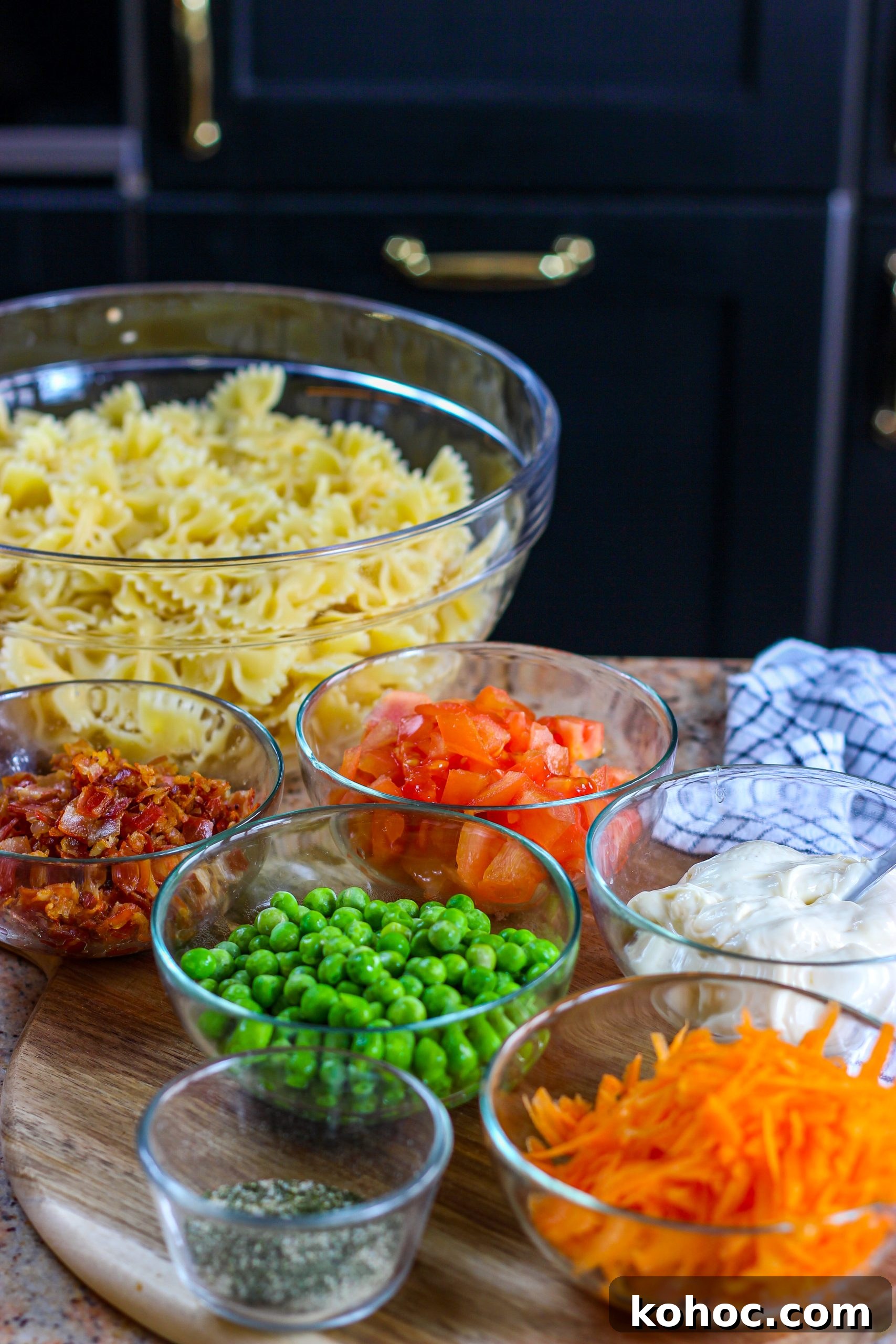 Bacon Ranch Pasta Salad Recipe: Creamy Homemade Picnic Favorite 7 img 5058 7