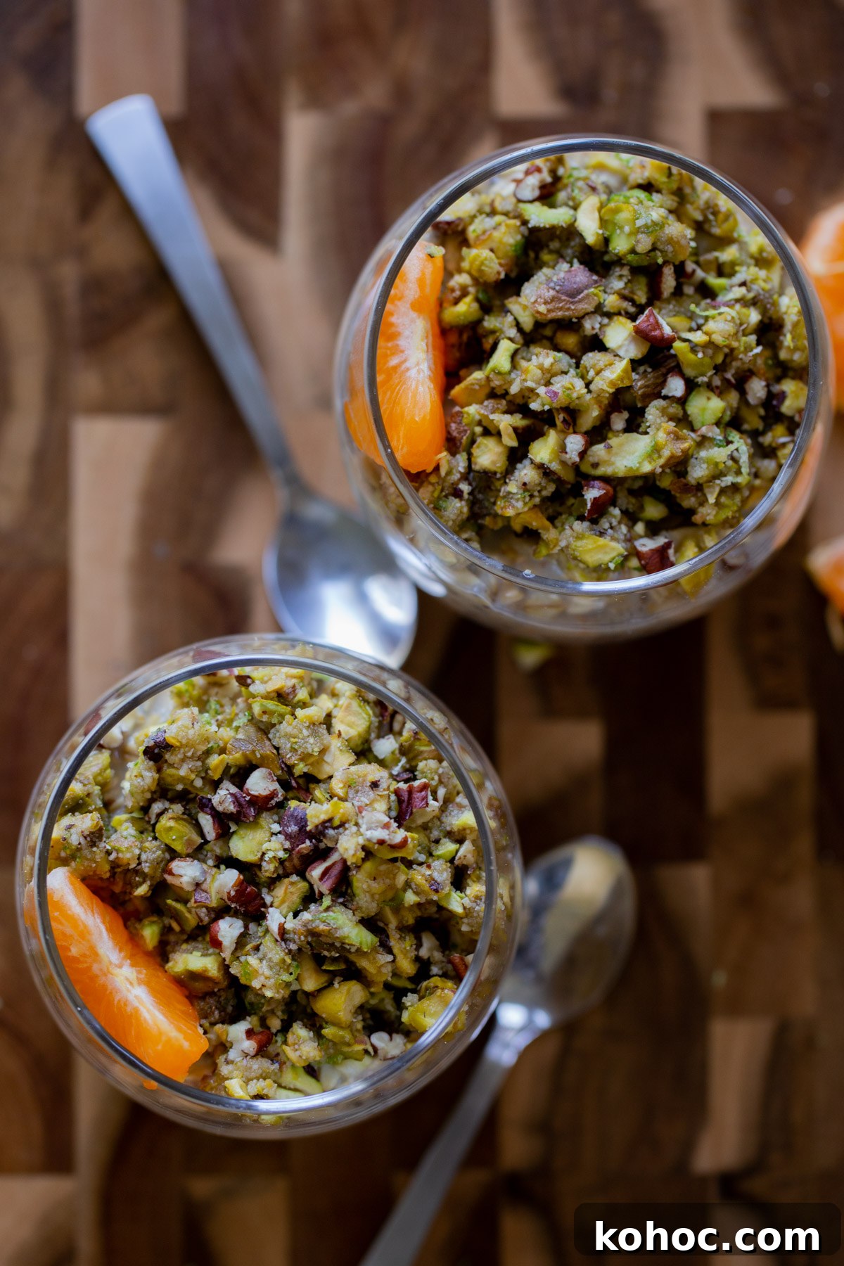 Baklava-Inspired Overnight Oats Recipe for Breakfast Bliss 3 overhead photo of baklava overnight oats, so you can see the topping texture