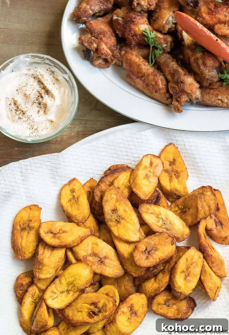 Crispy Sweet Fried Plantains (Tostones Maduros Recipe) 6 Fried plantains served with chicken wings.