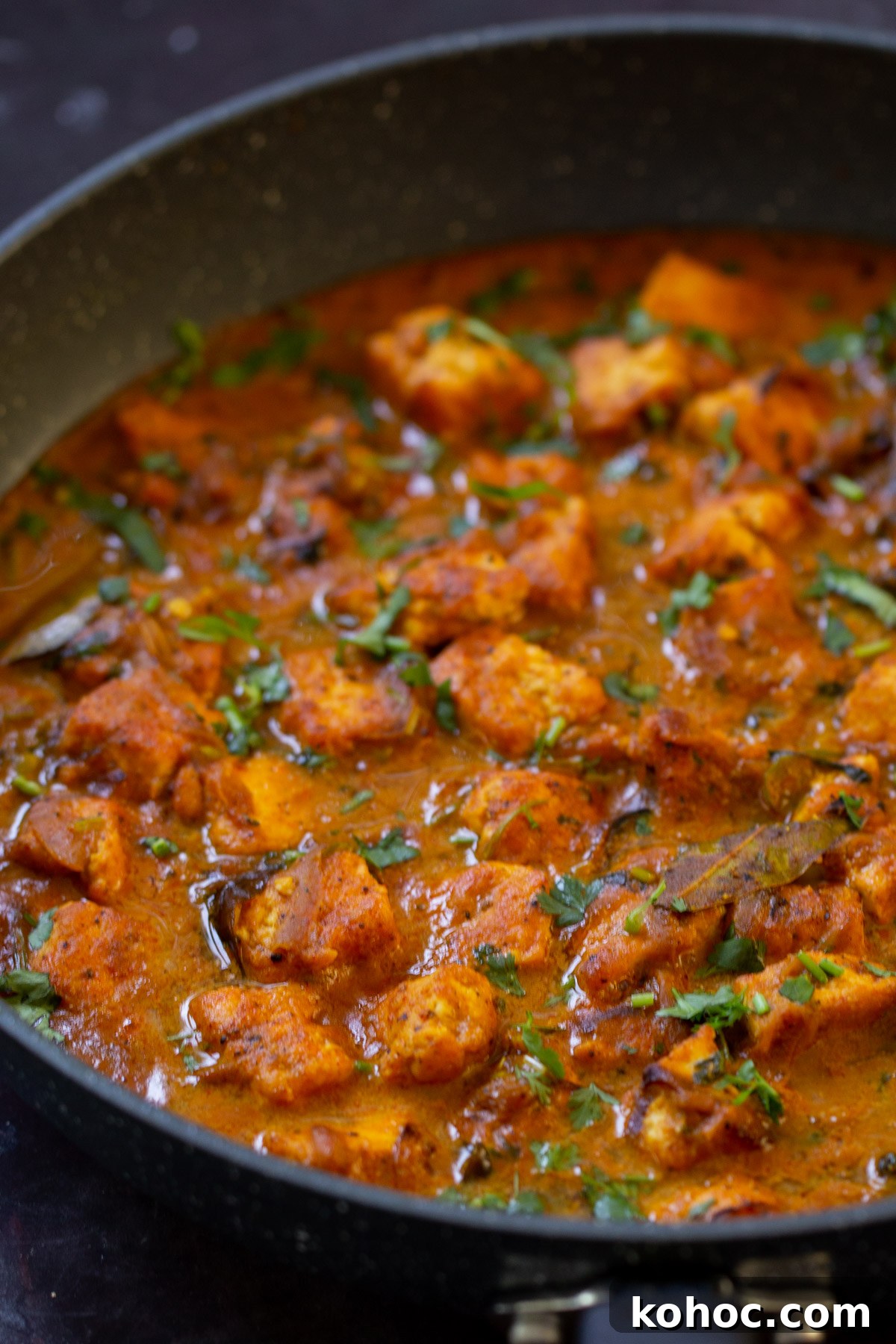 South Indian Black Pepper Tofu Curry with Caramelized Onions 4 close-up of tofu pepper fry in the skillet after cooking
