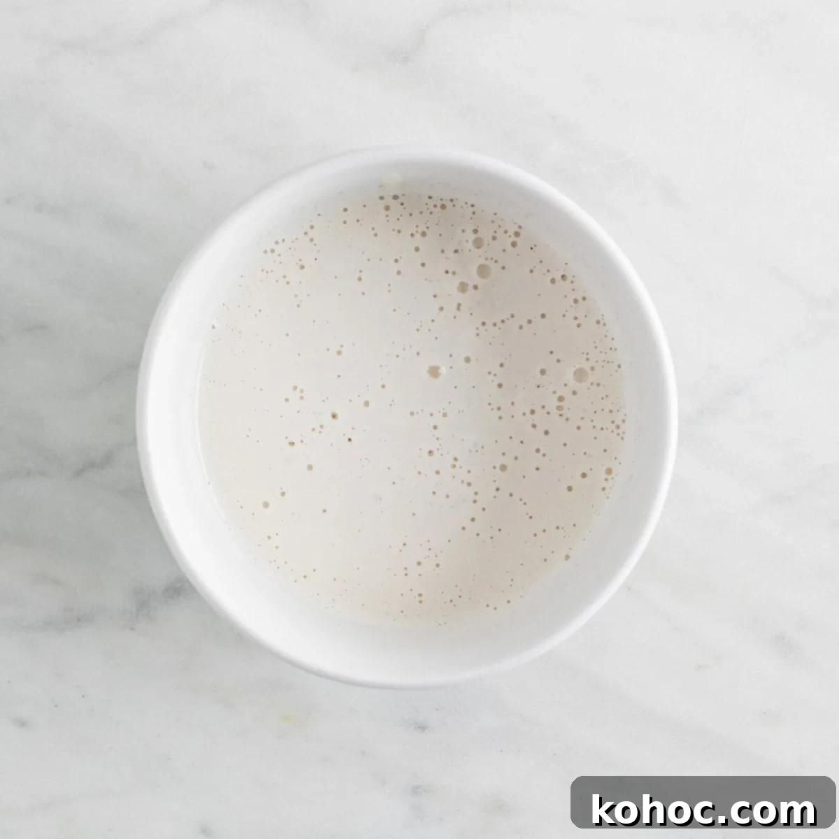 Cashew cream in a bow.