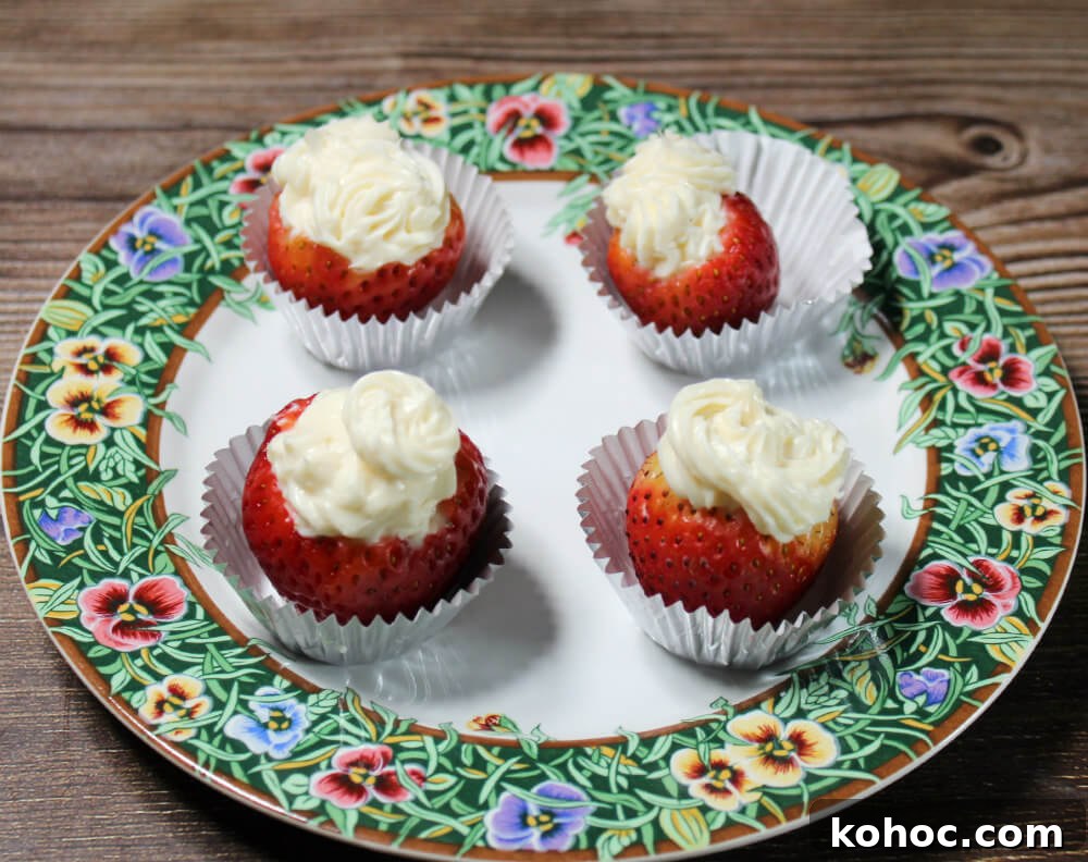 Keto Cheesecake-Stuffed Strawberries Recipe 5 Cheesecake Stuffed Keto Strawberries4