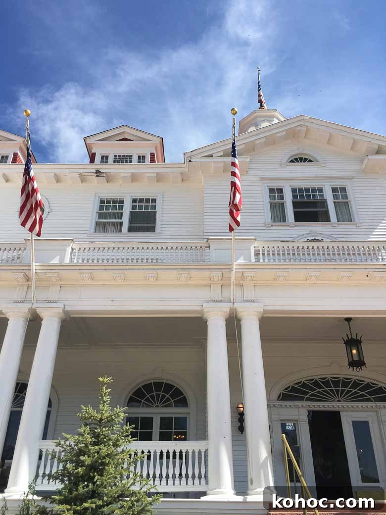 Colorado Wedding Weekend Guide: Estes Park, Lyons & Boulder 3 Stanley Hotel exterior and grounds