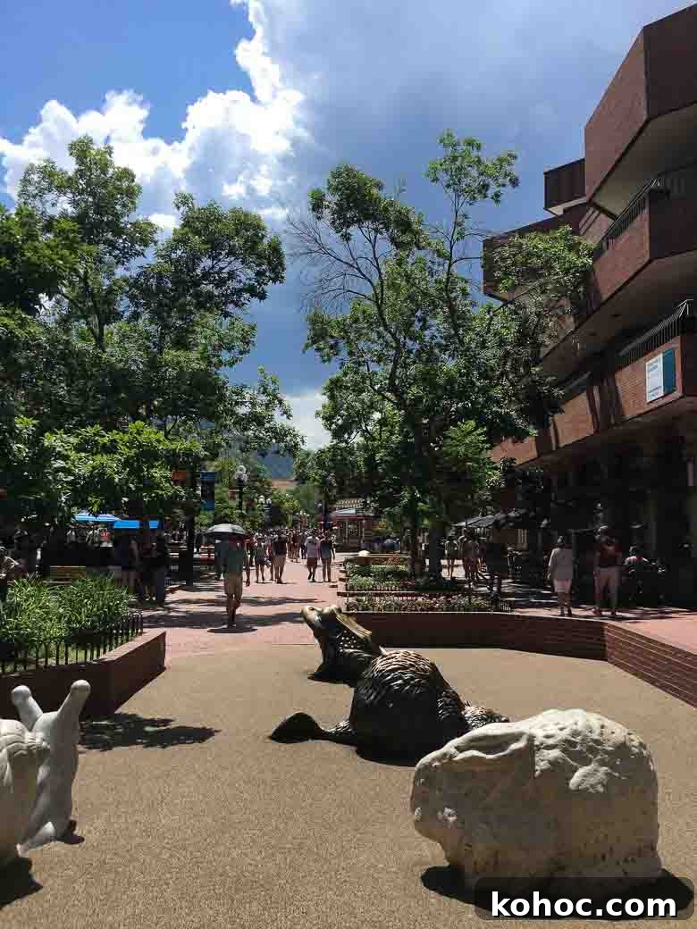 Colorado Wedding Weekend Guide: Estes Park, Lyons & Boulder 28 Pearl Street Mall scene