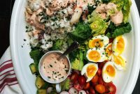 Classic Crab Louie Salad with Creamy Louie Dressing